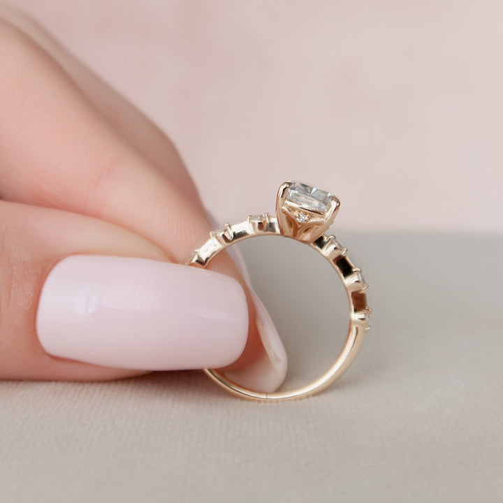 2 CT Cushion Cut Moissanite Engagement Ring