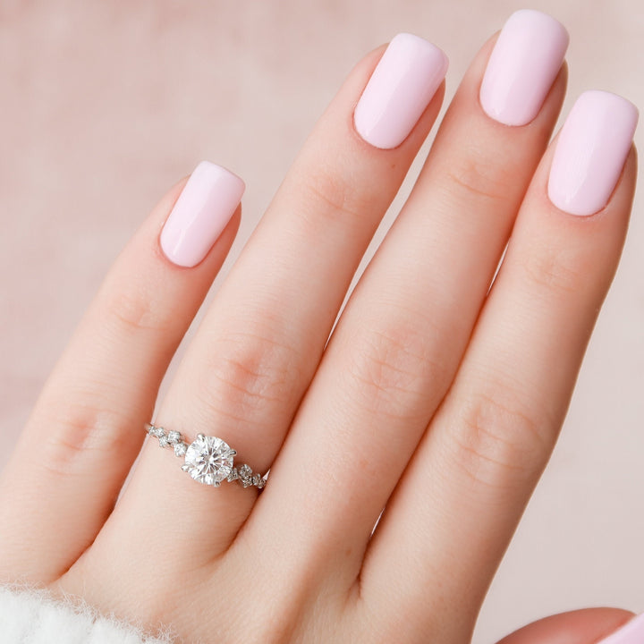 1 CT Round cut Moissanite Engagement Ring