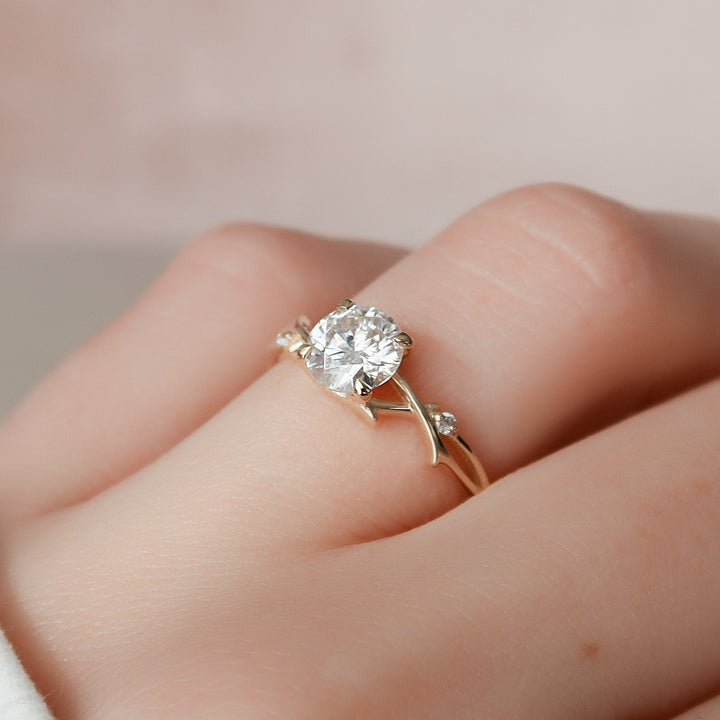 1.0CT Round Cut Branches Style Moissanite Engagement Ring