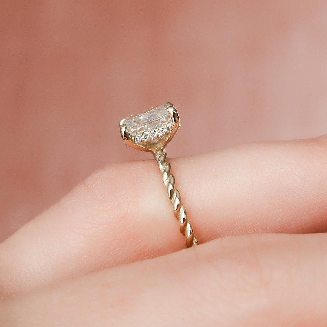 2.0CT Elongated Cushion Cut Moissanite Engagement Ring