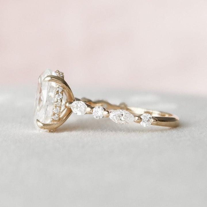 2.0CT-4.0CT Oval Cut Moissanite Hidden Halo Engagement Ring