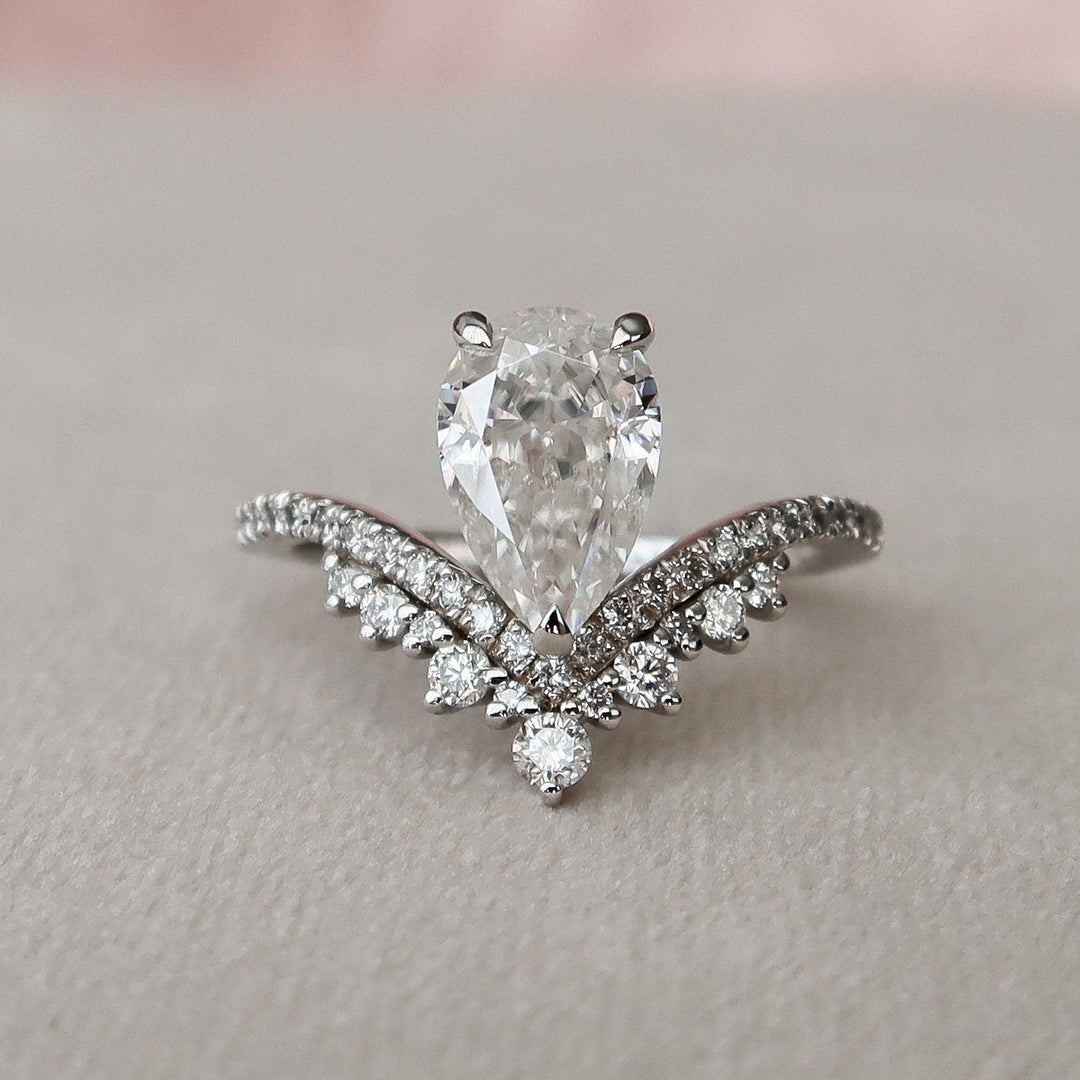 1.5 CT Pear Shaped Moissanite Chevron Engagement Ring