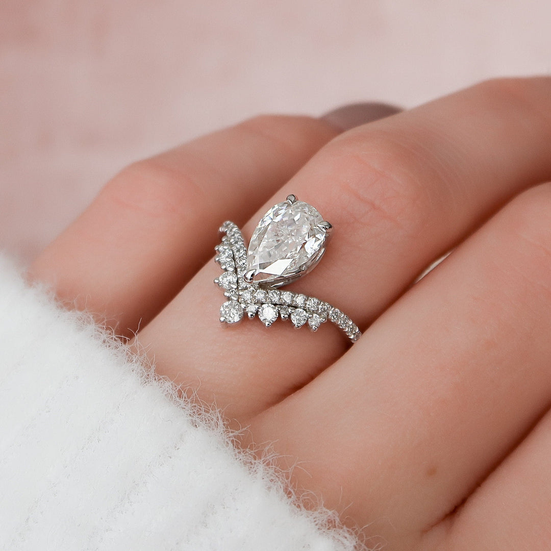 1.5 CT Pear Shaped Moissanite Chevron Engagement Ring