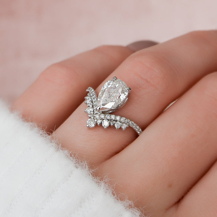 1.5 CT Pear Shaped Moissanite Chevron Engagement Ring