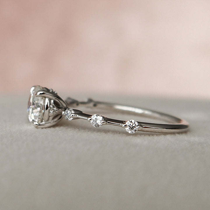 1.0CT Round Cut Moissanite Solitaire Engagement Ring