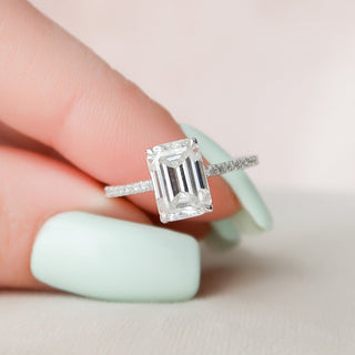 3.0CT Emerald Cut Moissanite Diamond Engagement Ring