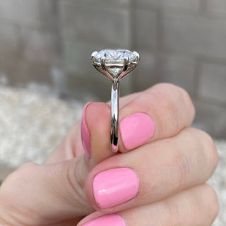 4.5CT Round Brilliant Diamond Solitaire Moissanite Engagement Ring