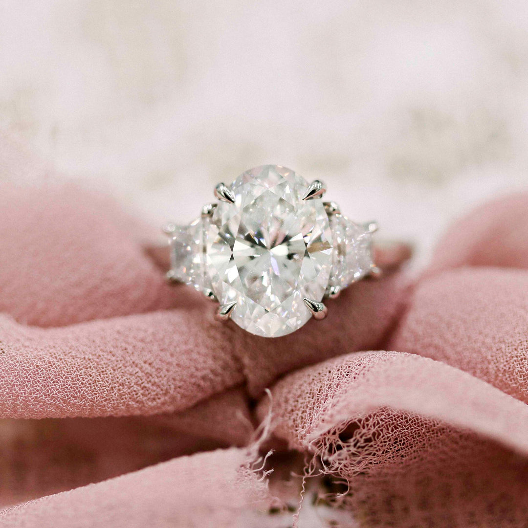 3.5CT Oval Cut Moissanite Trapezoid Diamond Engagement Ring